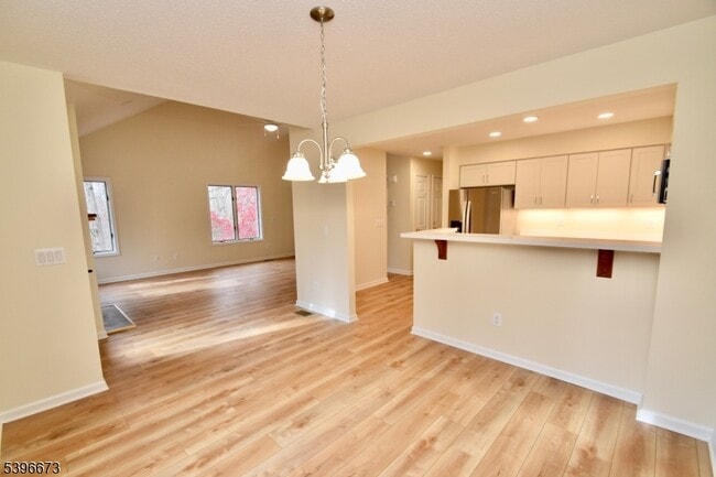 Building Photo - 15 Stonehouse Ct