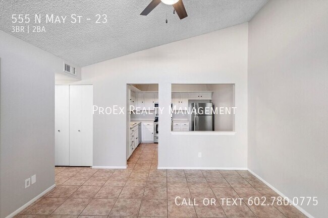 Building Photo - 555 N May