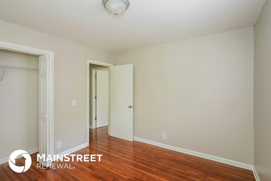 Building Photo - 2628 Old Matthews Rd