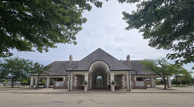 Building Photo - 1111 S Waukegan Rd