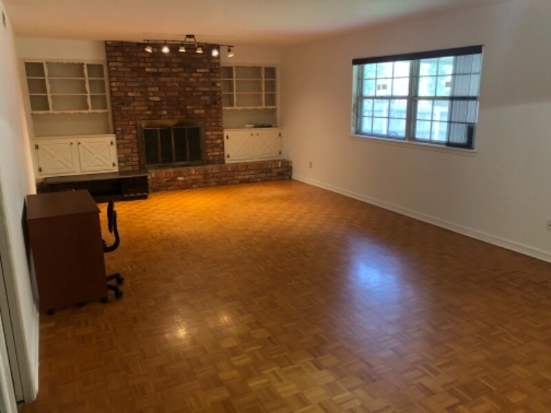 Building Photo - 3608 N Independence Ave