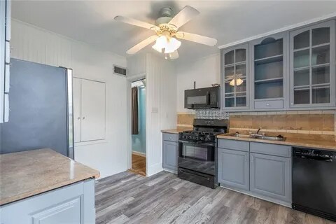 Building Photo - 239 St George Ave