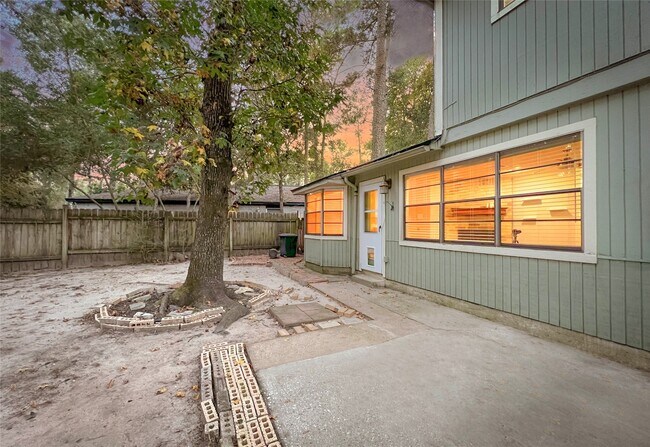 Building Photo - 56 E White Willow Cir