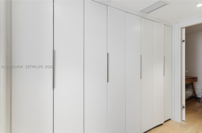 Building Photo - 9195 Collins Ave