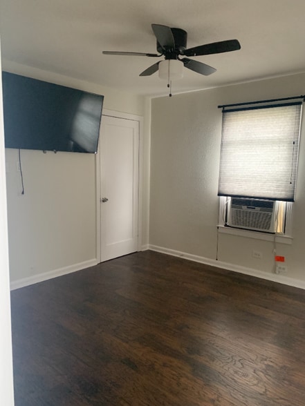 Building Photo - 716 Shadwell Dr