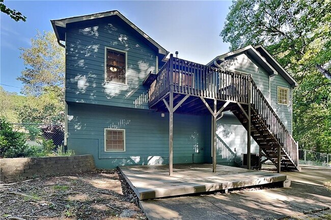 Building Photo - 300 Austin Dr