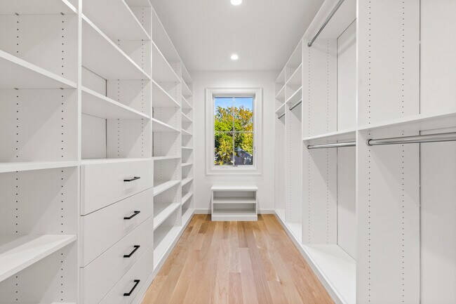 Building Photo - 19 Highland Park Pl