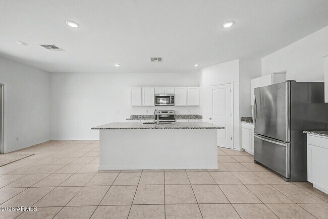 Building Photo - 35450 W Santa Clara Ave