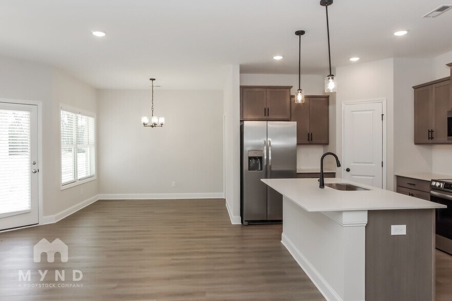 Building Photo - 149 Rose Vly Dr