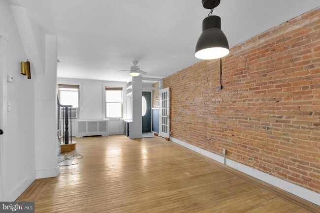 Building Photo - 203 Wilder St