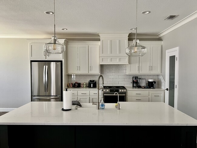 Building Photo - 5207 Torrey Vista Dr