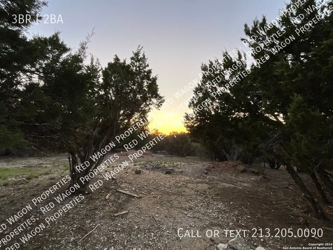 Building Photo - 454 Overland Trail