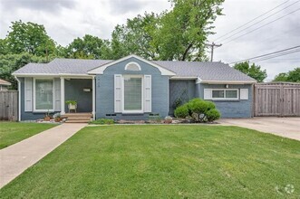 Building Photo - 3704 Park Ln