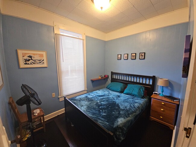 Building Photo - 2 Bedrooms, 1 Bathroom Single Family House