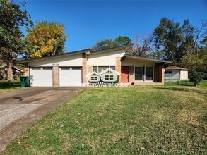 Building Photo - 9506 Carousel Ln