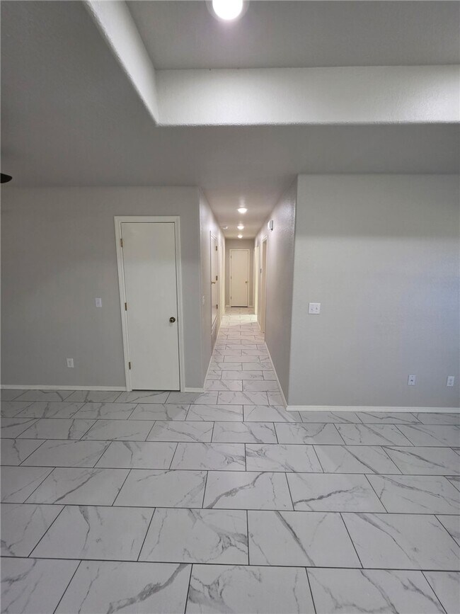 Building Photo - 809 Kinkade Pl