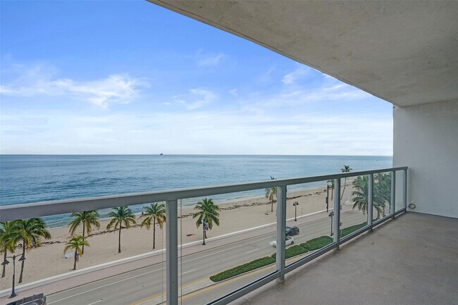 Building Photo - 209 N Fort Lauderdale Beach Blvd