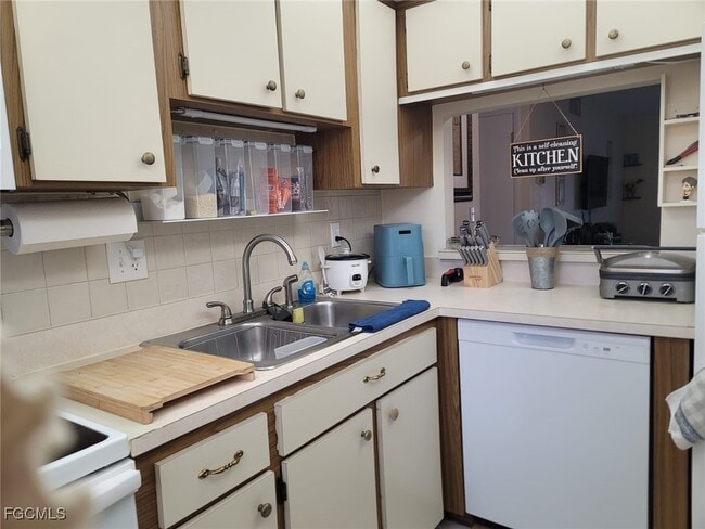 Building Photo - 333 Joel Blvd