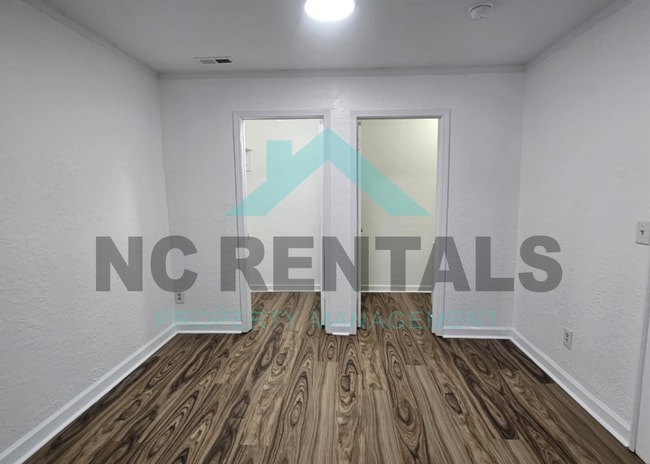 Building Photo - 124 Depot St