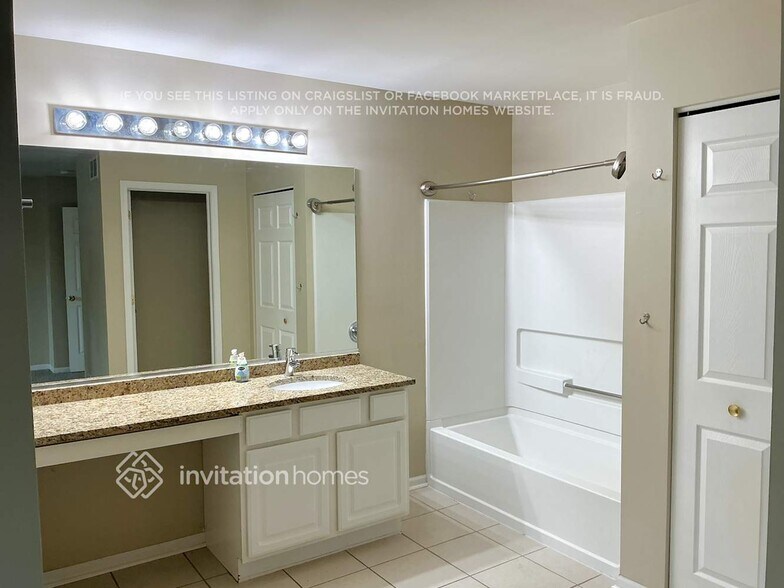 Building Photo - 6220 Pond View Dr