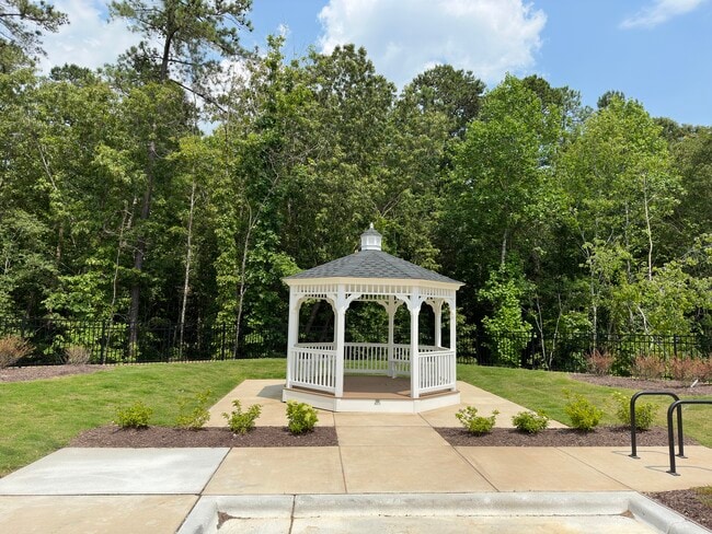 Building Photo - 814 Oak Center Dr