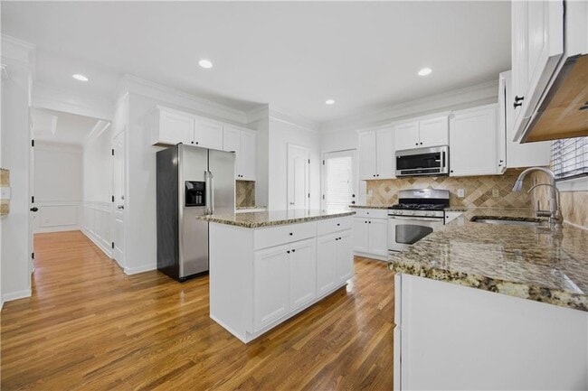 Building Photo - 455 Park Pl Ct