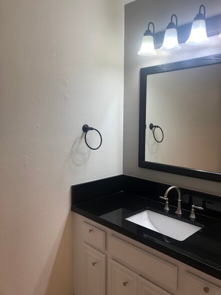 Building Photo - 3078 Broadway