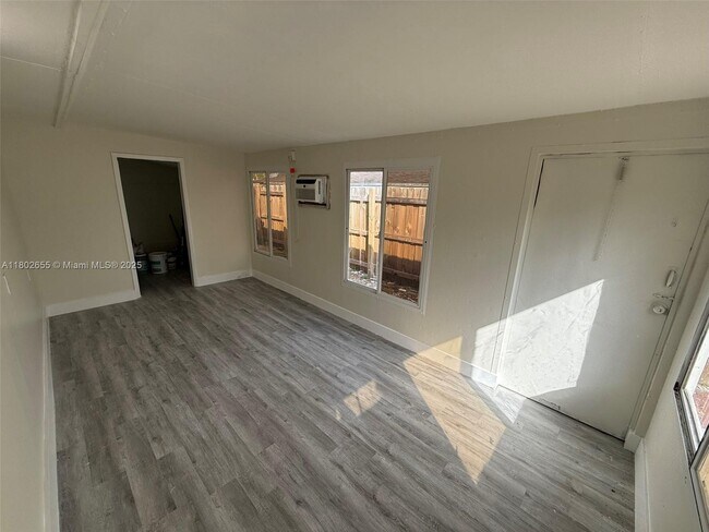 Building Photo - 7410 Granada Blvd