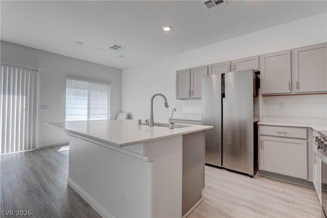 Building Photo - 9938 S Ullom Dr