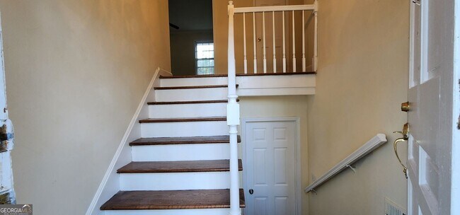 Building Photo - 2349 Valley Way