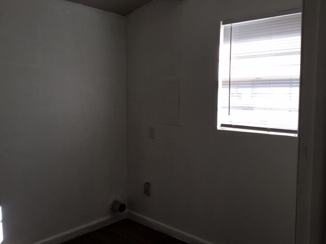 Building Photo - 3/2 Home