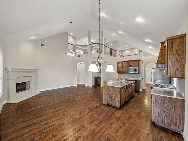 Building Photo - 971 Sagebrush Dr