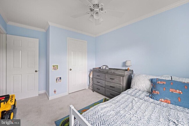 Building Photo - 3050 S Buchanan St