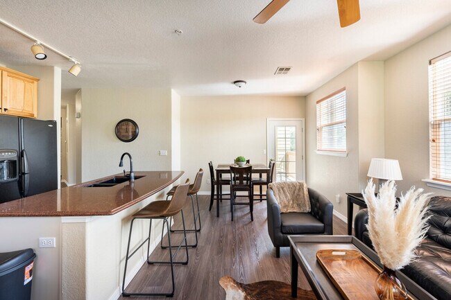 Building Photo - 15460 Canyon Gulch Ln