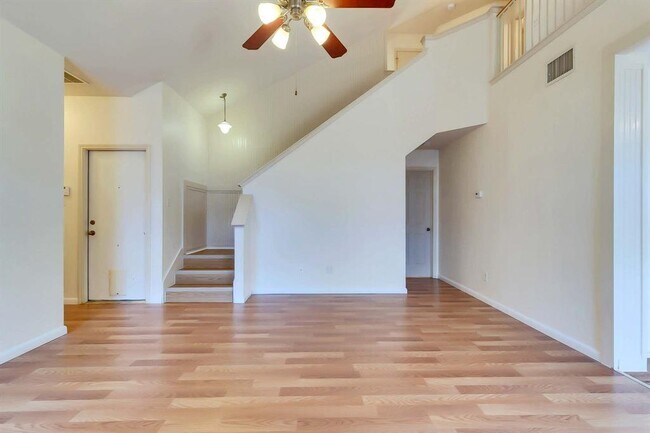 Building Photo - 3735 Castle Rock Dr