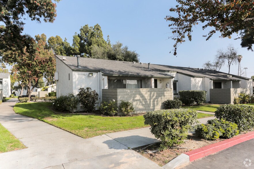 Building Photo - Placita Park