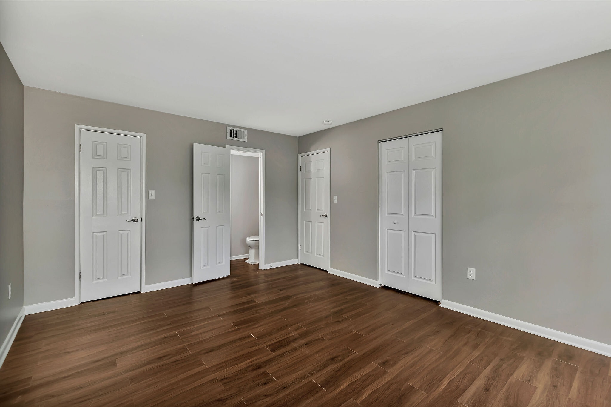Building Photo - 3069 Alpine Ter