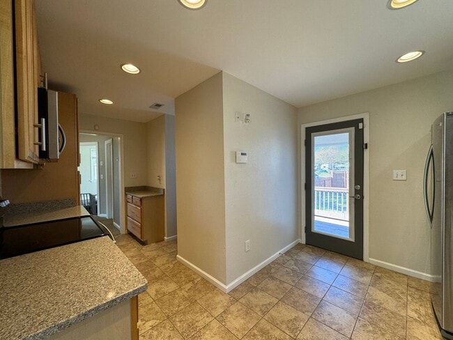 Building Photo - Welcome to this charming bungalow-style home!