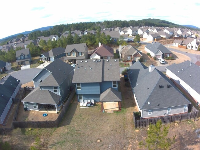 Building Photo - Price Reduction. Chelsea Park!!!  4 Bedroo...