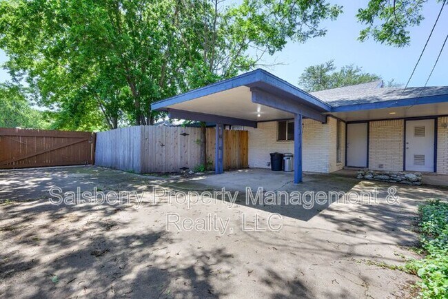 Building Photo - 4913 Westlake Dr