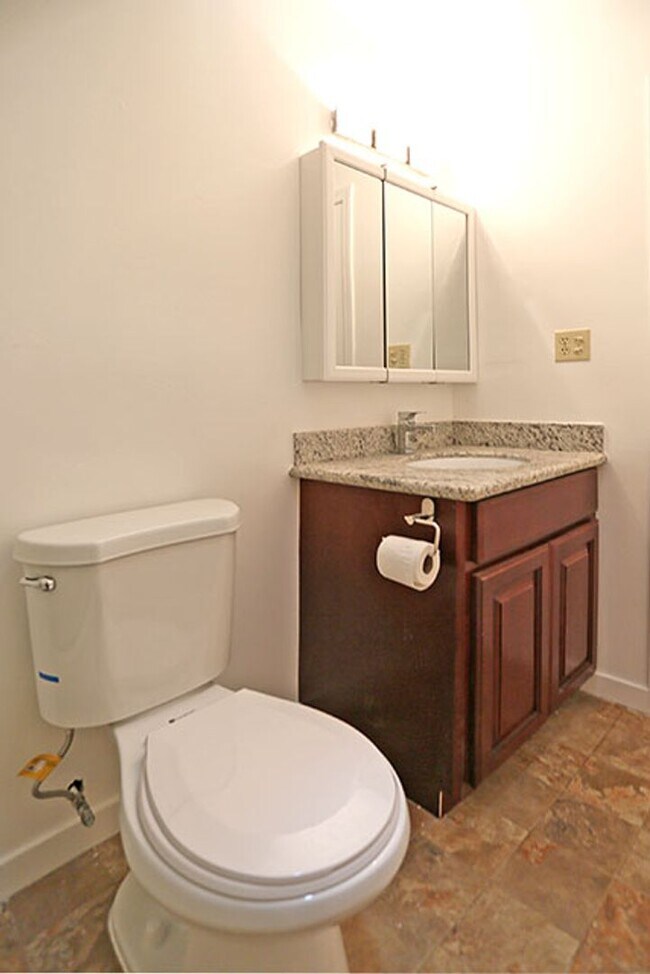 Building Photo - OPEN HOUSE: Thursday (12/28) 5:45pm-6pm  R...