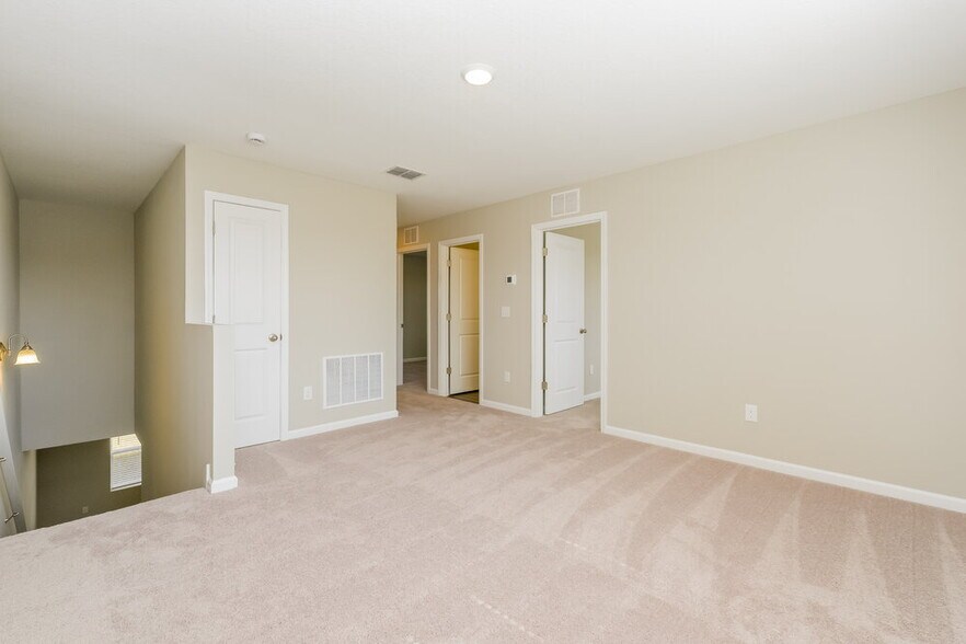 Building Photo - 887 Kings Pine Ct