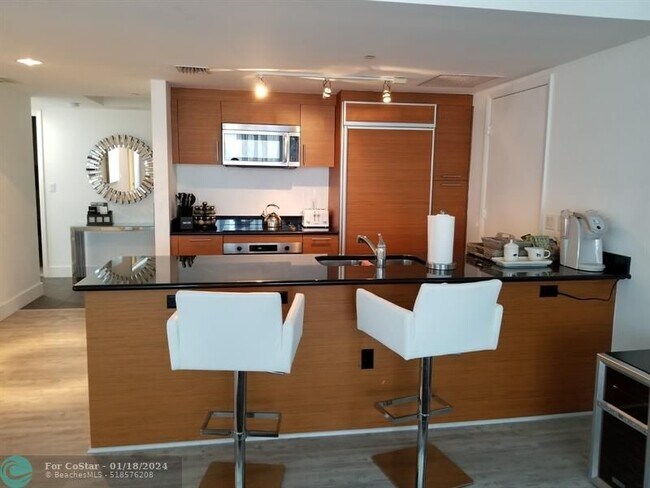 Building Photo - 50 Biscayne Blvd