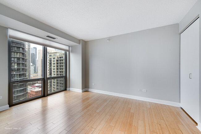 Building Photo - 2 E Erie St