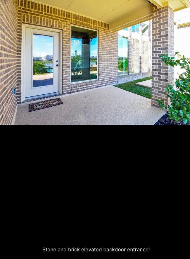 Building Photo - 2703 Bonnie Bray Dr