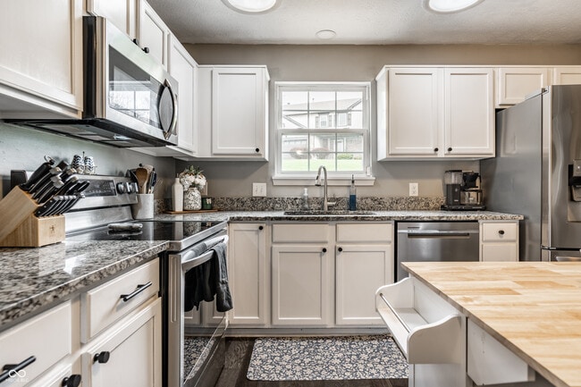 Building Photo - 9660 Overcrest Dr