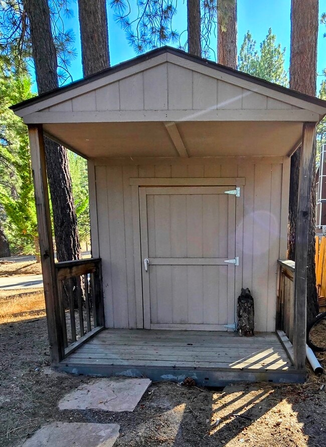 Building Photo - Mountain Retreat in Boulder Bay
