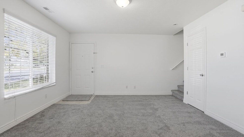 Building Photo - 1176 E 660 N