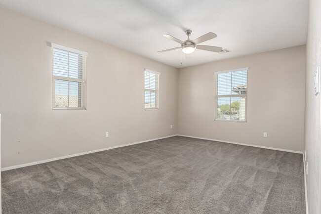 Building Photo - 16355 W Latham St