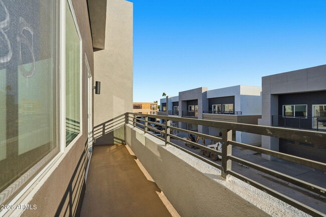 Building Photo - 8137 E Brown Rd